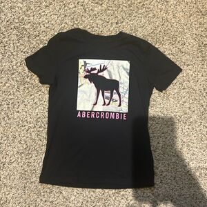 Abercrombie kids Boys 7/8 black short sleeve tee shirt - love it!